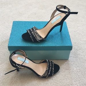 NWB Betsey Johnson Veda Sandal